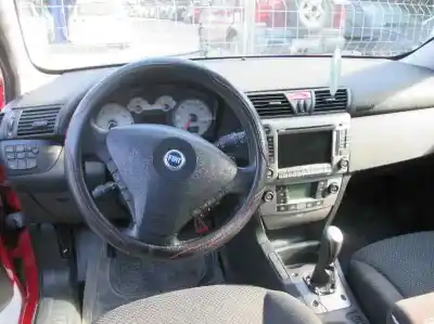 Veículo de Sucata fiat stilo (192) 2.4 20v abarth do ano 2003 alimentado 192a2000