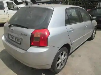 Veículo de Sucata toyota corolla (e12) 2.0 d-4d sol sedán do ano 2004 alimentado 1cdftv