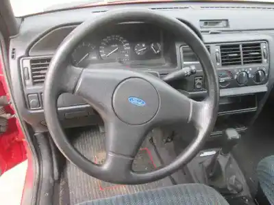 Sloopvoertuig ford escort v (aal, abl) 1.4 van het jaar 1992 aangedreven 