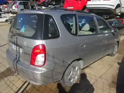 Sloopvoertuig kia carens 1.8 monovolumen van het jaar 2002 aangedreven g-tb