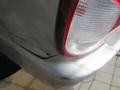 Sloopvoertuig kia carens 1.8 monovolumen van het jaar 2002 aangedreven g-tb