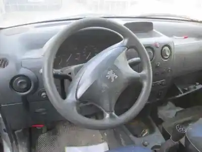 Veículo de Sucata peugeot partner (s2) combiespace do ano 2004 alimentado 