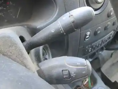 Veículo de Sucata peugeot partner (s2) combiespace do ano 2004 alimentado 