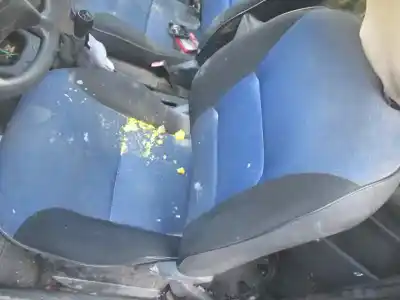 Veículo de Sucata peugeot partner (s2) combiespace do ano 2004 alimentado 