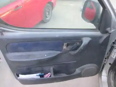 Veículo de Sucata peugeot partner (s2) combiespace do ano 2004 alimentado 