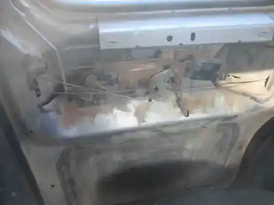 Veículo de Sucata peugeot partner (s2) combiespace do ano 2004 alimentado 