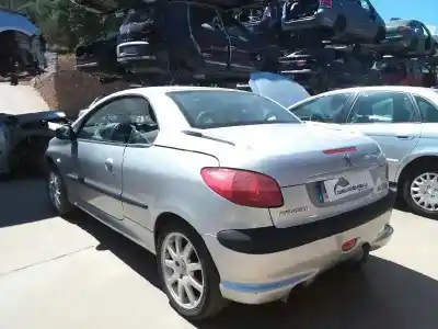 Vehicul casat peugeot 206 cc cc al anului 2002 alimentat g-rfn