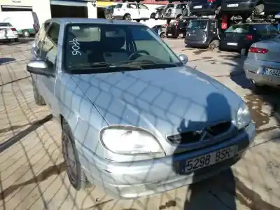 Veículo de Sucata citroen saxo 1.1 sx do ano 2002 alimentado g-hfx