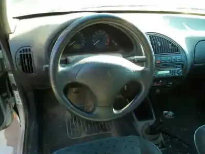 Veículo de Sucata citroen saxo 1.1 sx do ano 2002 alimentado g-hfx