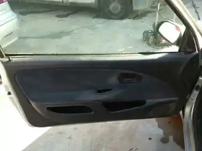 Veículo de Sucata citroen saxo 1.1 sx do ano 2002 alimentado g-hfx