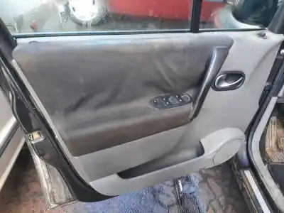 Veículo de Sucata renault scenic ii confort expression do ano 2001 alimentado k9k732