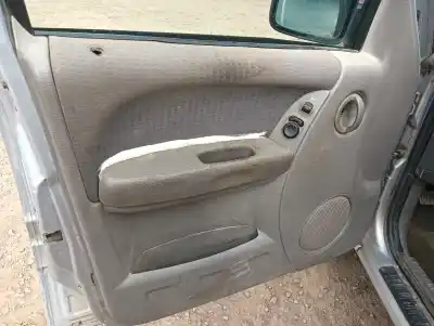 Veicolo di demolizione jeep cherokee (kj) 2.5 crd 4x4 dell'anno 2001 alimentato d99b