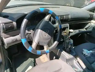 Scrapping Vehicle audi a4 berlina (b5) 1.8 of the year 2000 powered apt