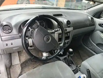 Veículo de Sucata chevrolet lacetti sx do ano 2005 alimentado f16d3