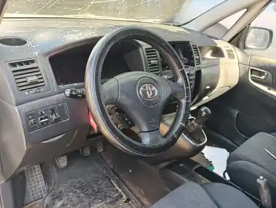 Утилизация автомобиля toyota corolla verso (e12) 2.0 d-4d linea terra года 2001 питание 1cdftv