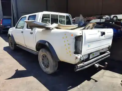 Здавання транспортного засобу nissan pick-up (d22) td doble cabina 4x4 року 2001 потужний td25ti