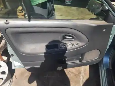 Hurda Aracı volvo v40 familiar 1.9 diesel cat yılın 2004 güçlü d4192t3