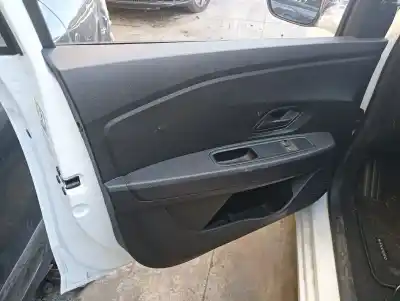 Здавання транспортного засобу dacia sandero stepway essential року 2024 потужний h4d470