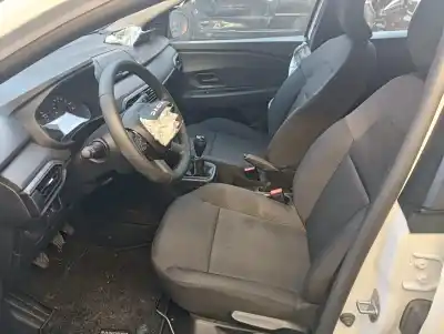 Здавання транспортного засобу dacia sandero stepway essential року 2024 потужний h4d470