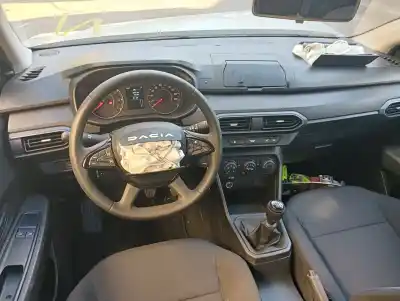 Здавання транспортного засобу dacia sandero stepway essential року 2024 потужний h4d470