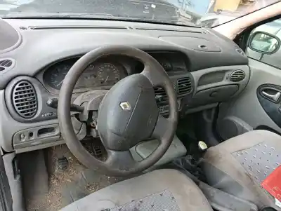 Veículo de Sucata renault scénic i monospace (ja0/1_, fa0_) 1.9 dti (ja1u) do ano 2002 alimentado f9q744