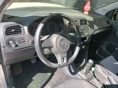 Scrapping Vehicle volkswagen polo v (6r1, 6c1) 1.2 of the year 2001 powered cgpa