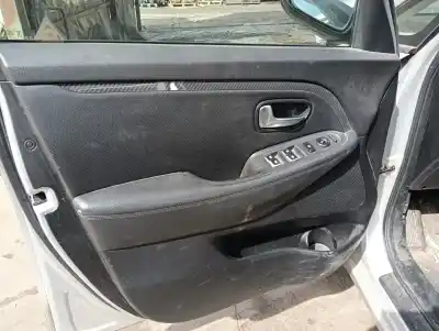 Veículo de Sucata kia carens ( ) business do ano 2001 alimentado d4fd