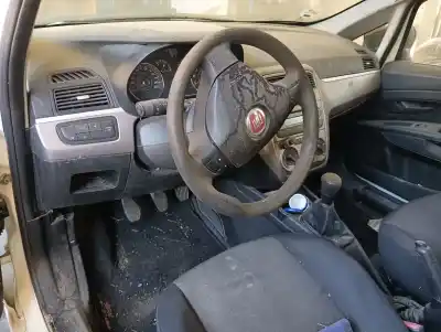 Veículo de Sucata FIAT PUNTO (199) Easy do ano 2012 alimentado 199A9000