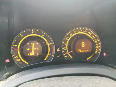 Veículo de Sucata toyota auris luna+ do ano 2001 alimentado 1ndtv