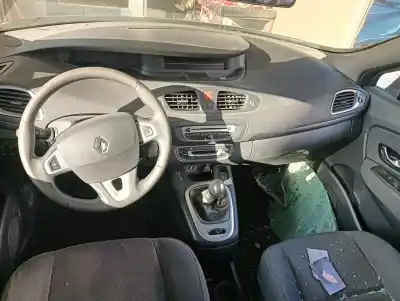 Veículo de Sucata renault scenic iii emotion do ano 2001 alimentado k9k