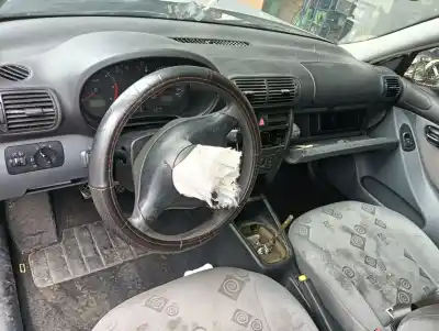Здавання транспортного засобу seat leon (1m1) 1.9 tdi року 2001 потужний asv