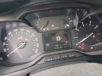 Veículo de Sucata citroen c3 feel do ano 2001 alimentado bh02