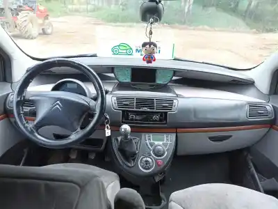 Veículo de Sucata citroen c8 2.2 hdi 16v premier ii do ano 2004 alimentado 4hw