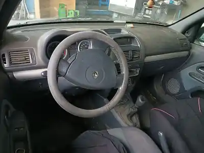 Здавання транспортного засобу renault                                            clio ii fase ii (b/cb0)                                                                                                                                                                                                                                    community року 2005 потужний d4f722