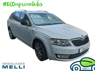 Здавання транспортного засобу skoda octavia combi (5e5) ambition 110 cv / 81 kw року 2017 потужний cxx