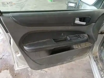 Veículo de Sucata ford focus berlina (cap) ambiente (d) do ano 2006 alimentado kkda