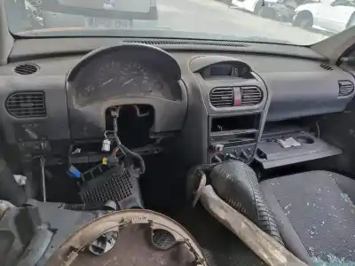 Scrapping Vehicle opel corsa c furgoneta/hatchback (x01) 1.7 di 16v (f08, w5l) of the year 2003 powered y17dtl
