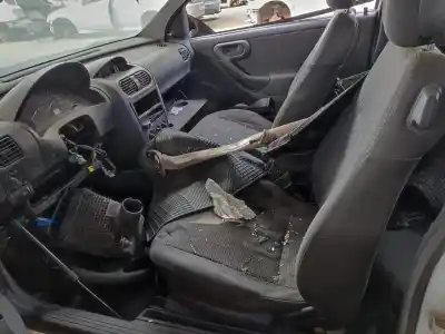 Scrapping Vehicle opel corsa c furgoneta/hatchback (x01) 1.7 di 16v (f08, w5l) of the year 2003 powered y17dtl
