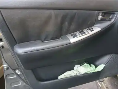 Veículo de Sucata toyota corolla (e12) 2.0 d-4d sol sedán do ano 2004 alimentado 1cdftv