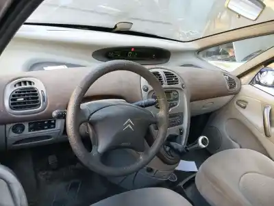 Sloopvoertuig citroen xsara picasso 1.6 16v exclusive van het jaar 2004 aangedreven nfv