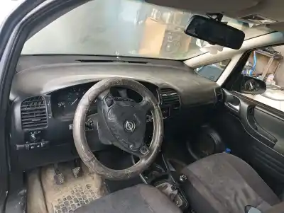 Veículo de Sucata opel zafira a elegance do ano 2002 alimentado z18xe