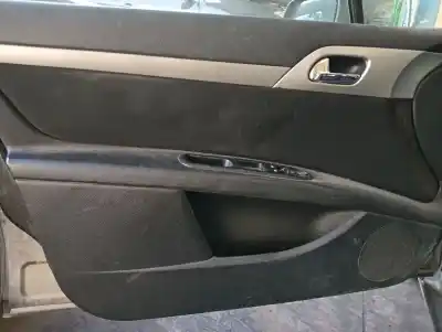 Здавання транспортного засобу peugeot 407 sw sr confort року 2007 потужний 9hz