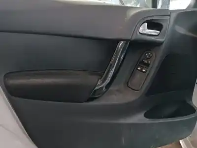 Veículo de Sucata citroen c3 live do ano 2001 alimentado bh02