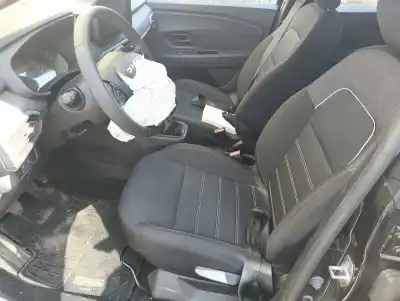 Здавання транспортного засобу dacia sandero stepway essential року 2024 потужний h4d470