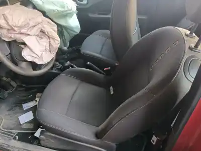 Veículo de Sucata renault twingo dynamique 76 cv / 56 kw do ano 2010 alimentado d4f772