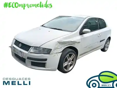 Veículo de Sucata fiat stilo (192) 1.6 16v do ano 2003 alimentado 182b6000