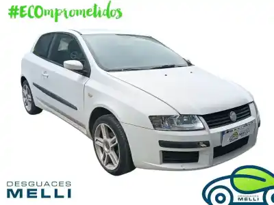 Veículo de Sucata fiat stilo (192) 1.6 16v do ano 2003 alimentado 182b6000