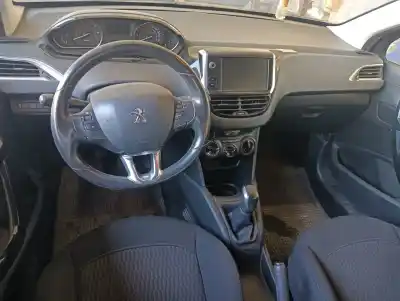 Veículo de Sucata peugeot 208 style do ano 2017 alimentado hm01