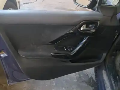 Veículo de Sucata peugeot 208 style do ano 2017 alimentado hm01