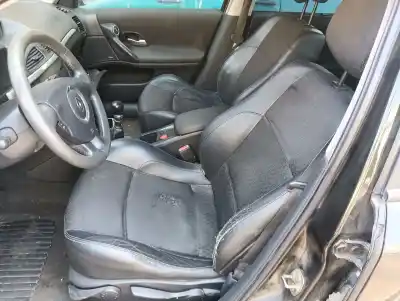 Здавання транспортного засобу renault laguna ii (bg0) confort dynamique року 2005 потужний g9t706